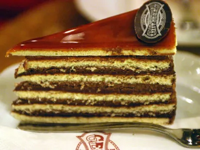 Dobos torta (gâteau Dobos)