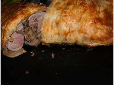 Filet mignon en croûte, sauce moutarde