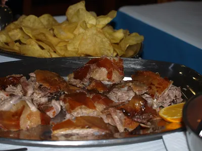 Leitão assado (porcelet rôti)
