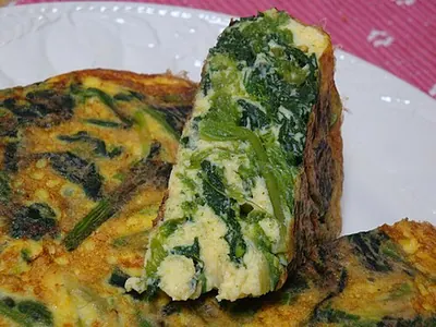 Omelette aux épinards et à la feta