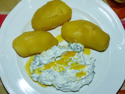Pellkartoffeln mit Quark (pommes de terre au fromage blanc)