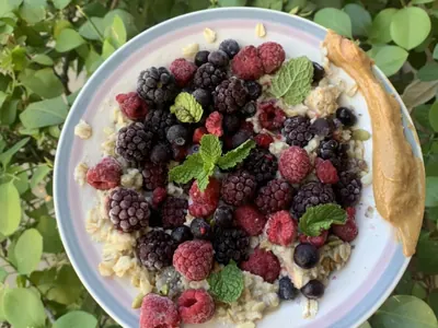Porridge protéiné aux fruits rouges