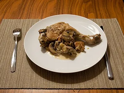 Poulet vallée d'Auge (crème, cidre et pommes)