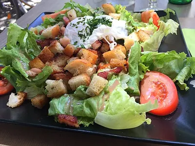 Salade lyonnaise