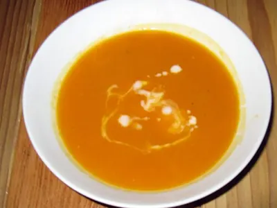 Velouté de butternut aux lentilles corail